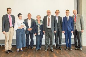 Von links nach rechts: PD Dr. med. Christoph Reißfelder, Dr. med. Elke Möbius, PD Dr. med. Detlef Quietzsch, Prof. Dr. med. Ursula Froster, Dr. med. Dieter Baaske, PD Dr. med. Gunther Klautke, Dr. med. Hagen Rudolph, Prof. Dr. med. Joachim Boese-Landgraf